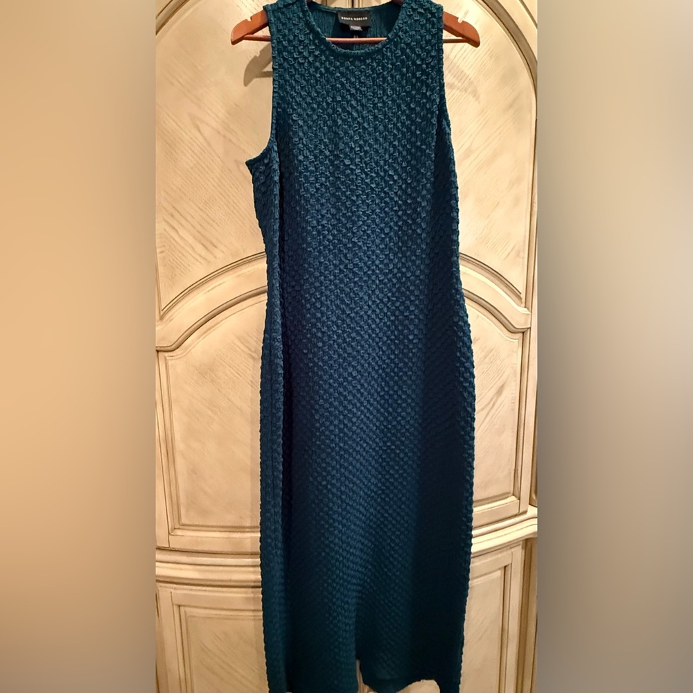 NWOT Donna Morgan Elegant Teal Sleeveless Dress with opening in back, size 16